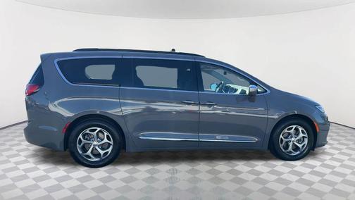 2022 Chrysler Pacifica Limited