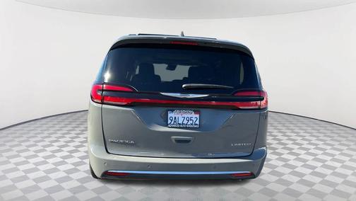 2022 Chrysler Pacifica Limited