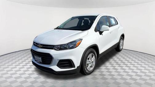 Summit White 2020 Chevrolet Trax LS