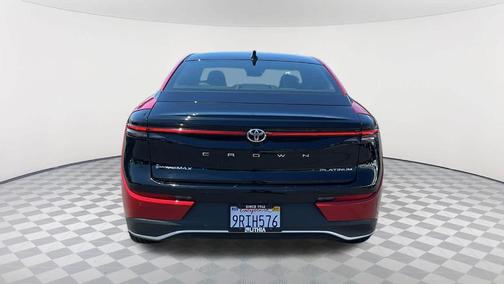 2025 Toyota Crown Platinum