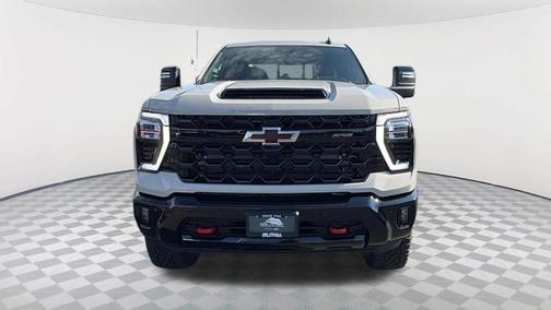 White Sand 2026 Chevrolet Silverado 2500 ZR2