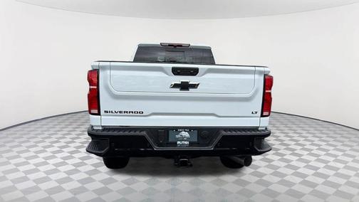 Summit White 2026 Chevrolet Silverado 3500 LT