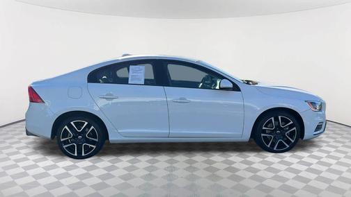 2017 Volvo S60 T5 Dynamic
