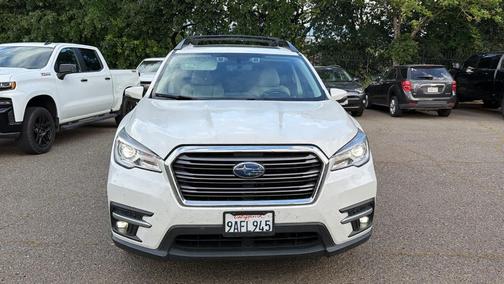 Crystal White Pearl 2022 Subaru Ascent Limited 7-Passenger