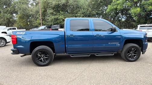Deep Ocean Blue Metallic 2017 Chevrolet Silverado 1500 LT
