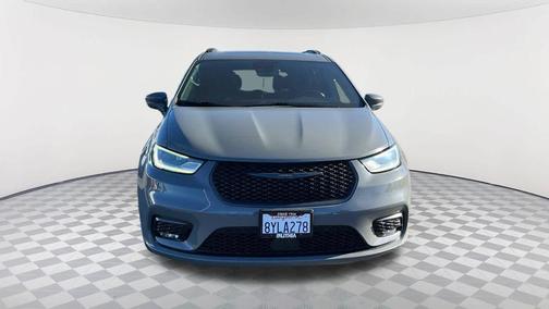 2021 Chrysler Pacifica Touring