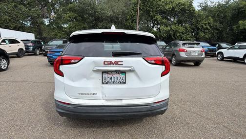 Summit White 2018 GMC Terrain SLE