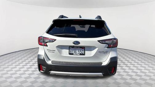 Crystal White Pearl 2022 Subaru Outback Limited XT