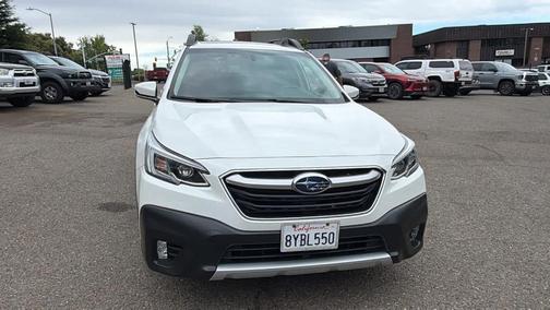 Crystal White Pearl 2022 Subaru Outback Limited XT