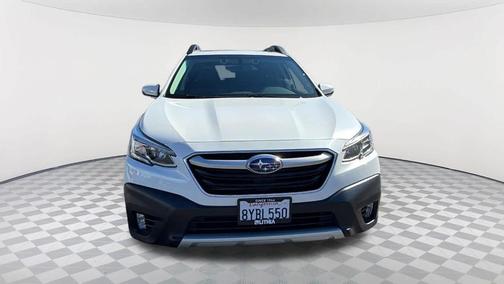 Crystal White Pearl 2022 Subaru Outback Limited XT