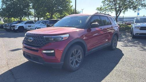 Rapid Red Metallic Tinted Clearcoat 2022 Ford Explorer XLT