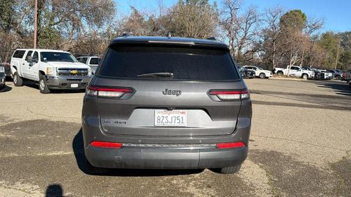2022 Jeep Grand Cherokee L Laredo