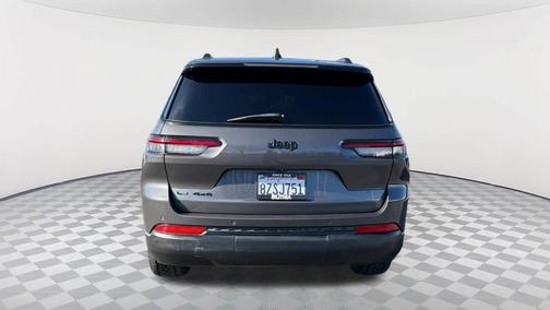 2022 Jeep Grand Cherokee L Laredo