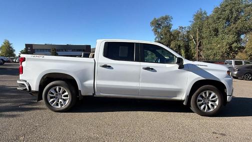 Summit White 2021 Chevrolet Silverado 1500 Custom