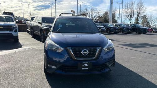2020 Nissan Kicks SR