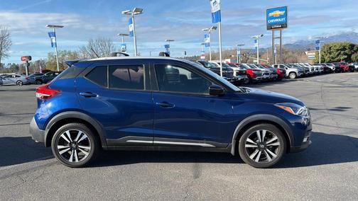 2020 Nissan Kicks SR