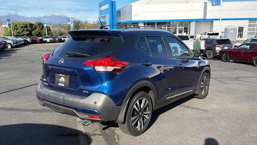 2020 Nissan Kicks SR