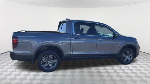 Modern Steel Metallic 2022 Honda Ridgeline RTL
