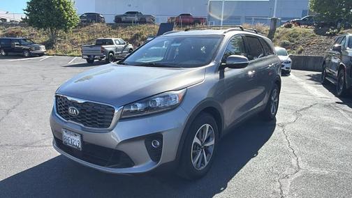 Titanium Silver 2019 Kia Sorento EX V6