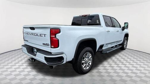 Polar White 2026 Chevrolet Silverado 2500 High Country