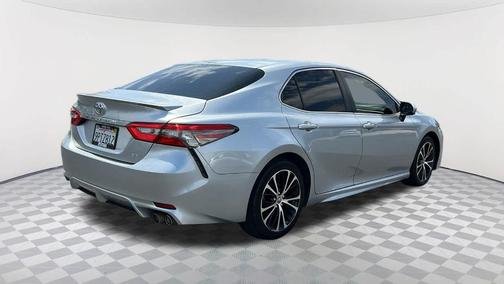 2018 Toyota Camry SE