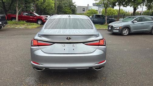 Iridium 2025 Lexus ES 350 F SPORT Handling