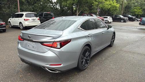 Iridium 2025 Lexus ES 350 F SPORT Handling