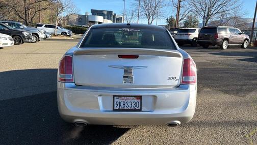 2012 Chrysler 300C Luxury Series