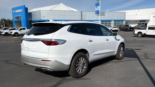 2022 Buick Enclave Essence