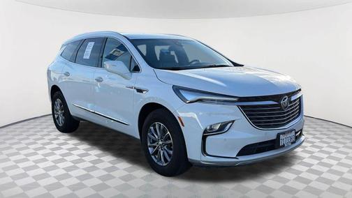 2022 Buick Enclave Essence