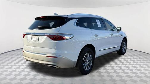 2022 Buick Enclave Essence