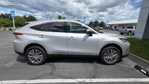 Titanium Glow 2021 Toyota Venza XLE