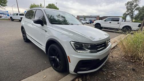 2019 Volkswagen Tiguan 2.0T SEL R-Line Black
