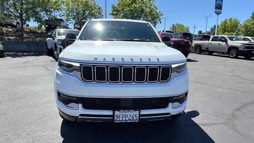 Bright White Clearcoat 2023 Jeep Wagoneer Series III