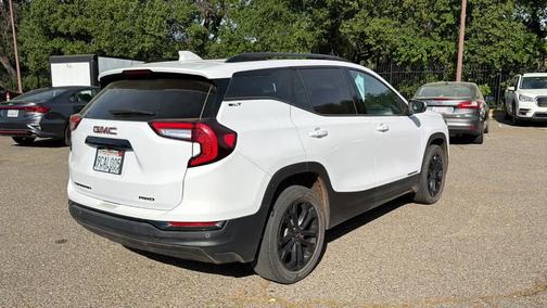 2022 GMC Terrain SLT