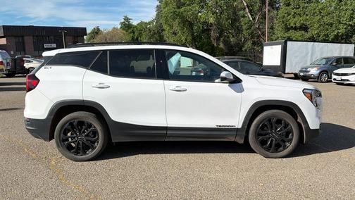 2022 GMC Terrain SLT