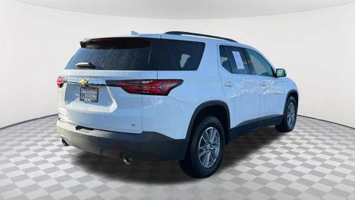 2022 Chevrolet Traverse LT Cloth