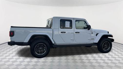 2022 Jeep Gladiator Overland