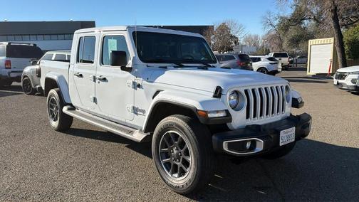 2022 Jeep Gladiator Overland