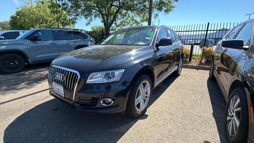 Mythos Black Metallic 2017 Audi Q5 2.0T Premium Plus