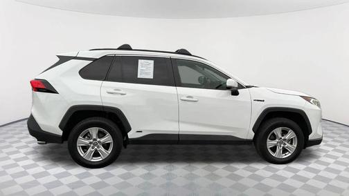 2020 Toyota RAV4 Hybrid XLE