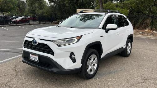 2020 Toyota RAV4 Hybrid XLE