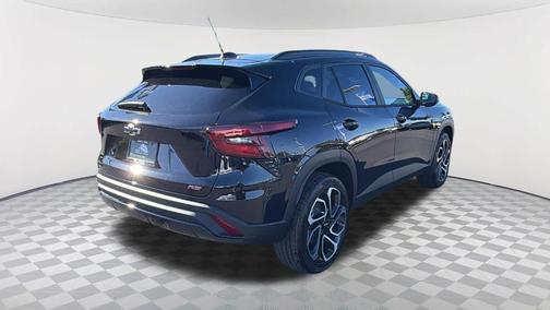 Mosaic Black Metallic 2026 Chevrolet Trax 2RS