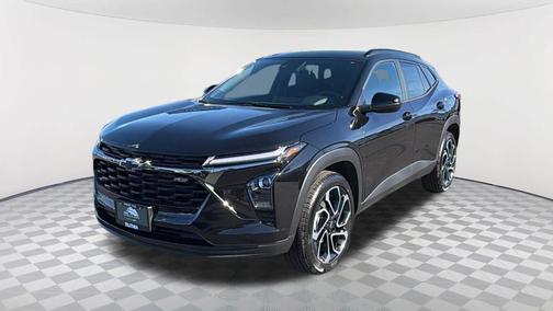 Mosaic Black Metallic 2026 Chevrolet Trax 2RS