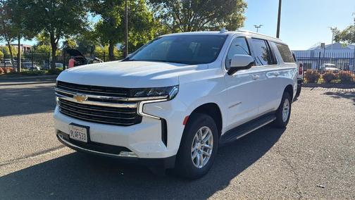 2024 Chevrolet Suburban LT