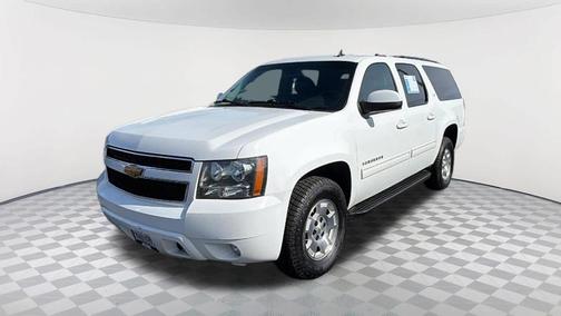 Summit White 2014 Chevrolet Suburban 1500 LT