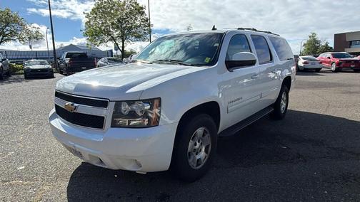 Summit White 2014 Chevrolet Suburban 1500 LT