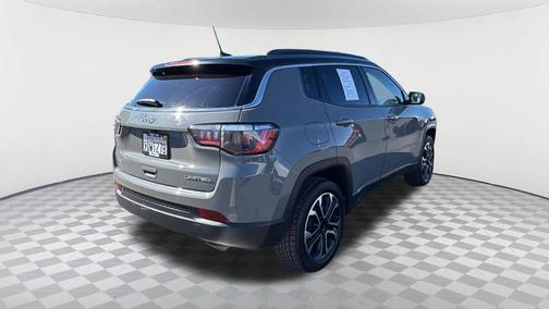 Sting Gray Clearcoat 2022 Jeep Compass Limited