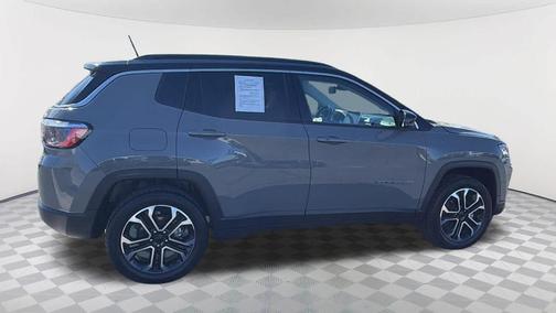 Sting Gray Clearcoat 2022 Jeep Compass Limited