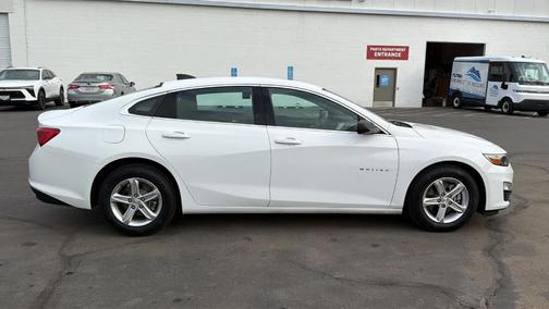2022 Chevrolet Malibu 1LS
